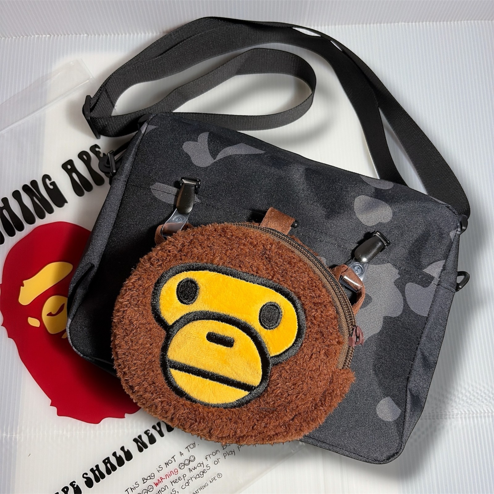 BAPE KIDS Baby Milo Plush Coin Pouch Shoulder Bag Magazine Appendix Limited Japa