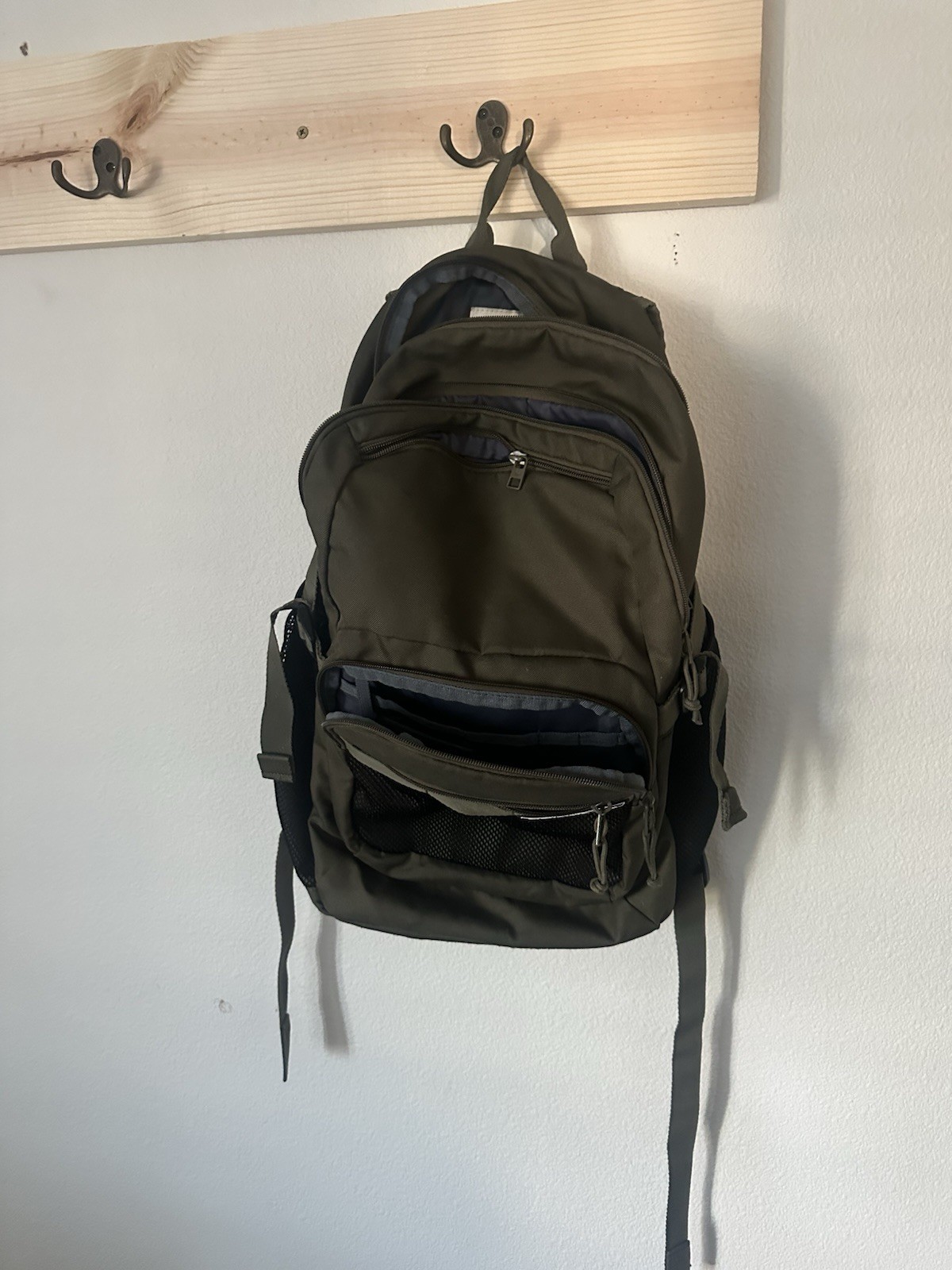 Adidas Originals Black Backpack Bookbag Laptop School Travel Multi Pocket EUC