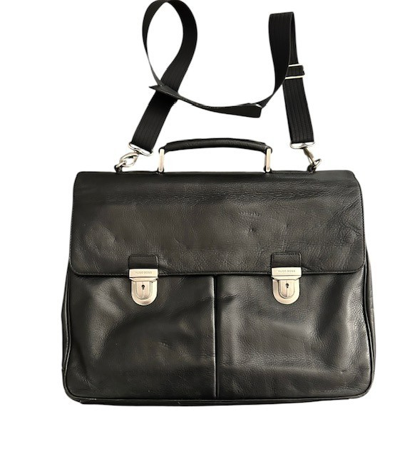 Vintage Hugo Boss Leather Messenger Briefcase Bag Black 18″ x 13″ Locks w / Keys