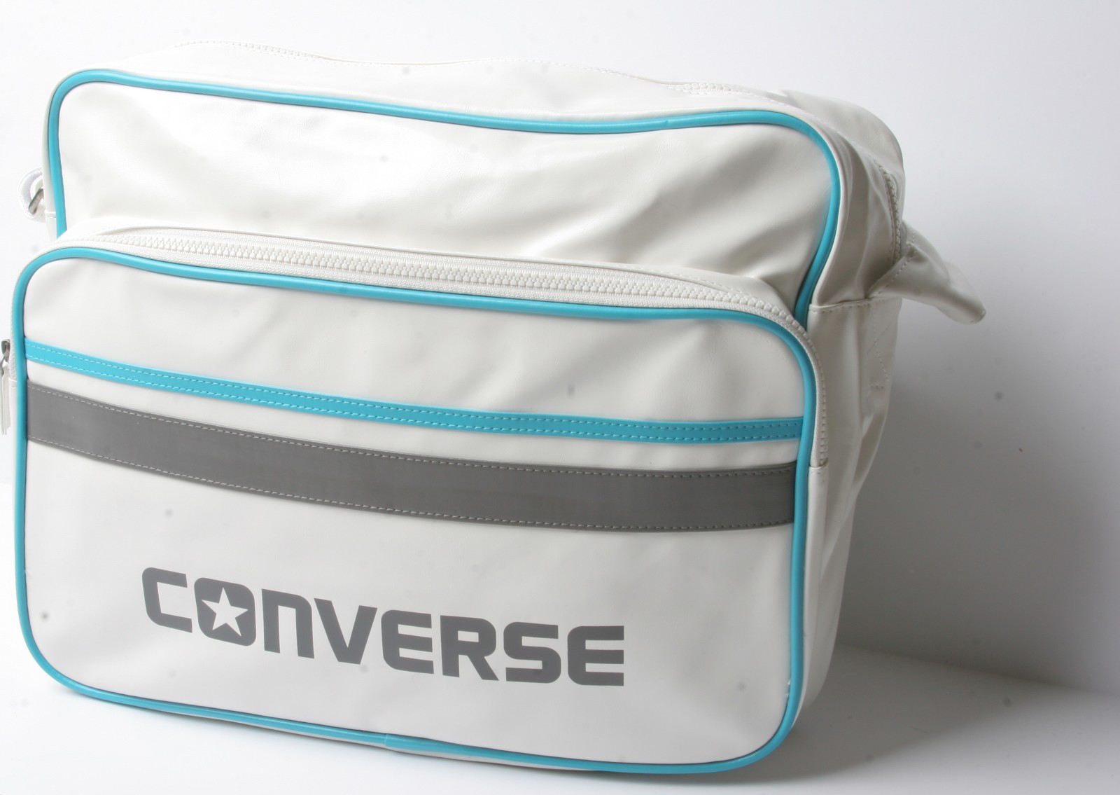 Converse Pocketed Reporter Sport Bag (White)