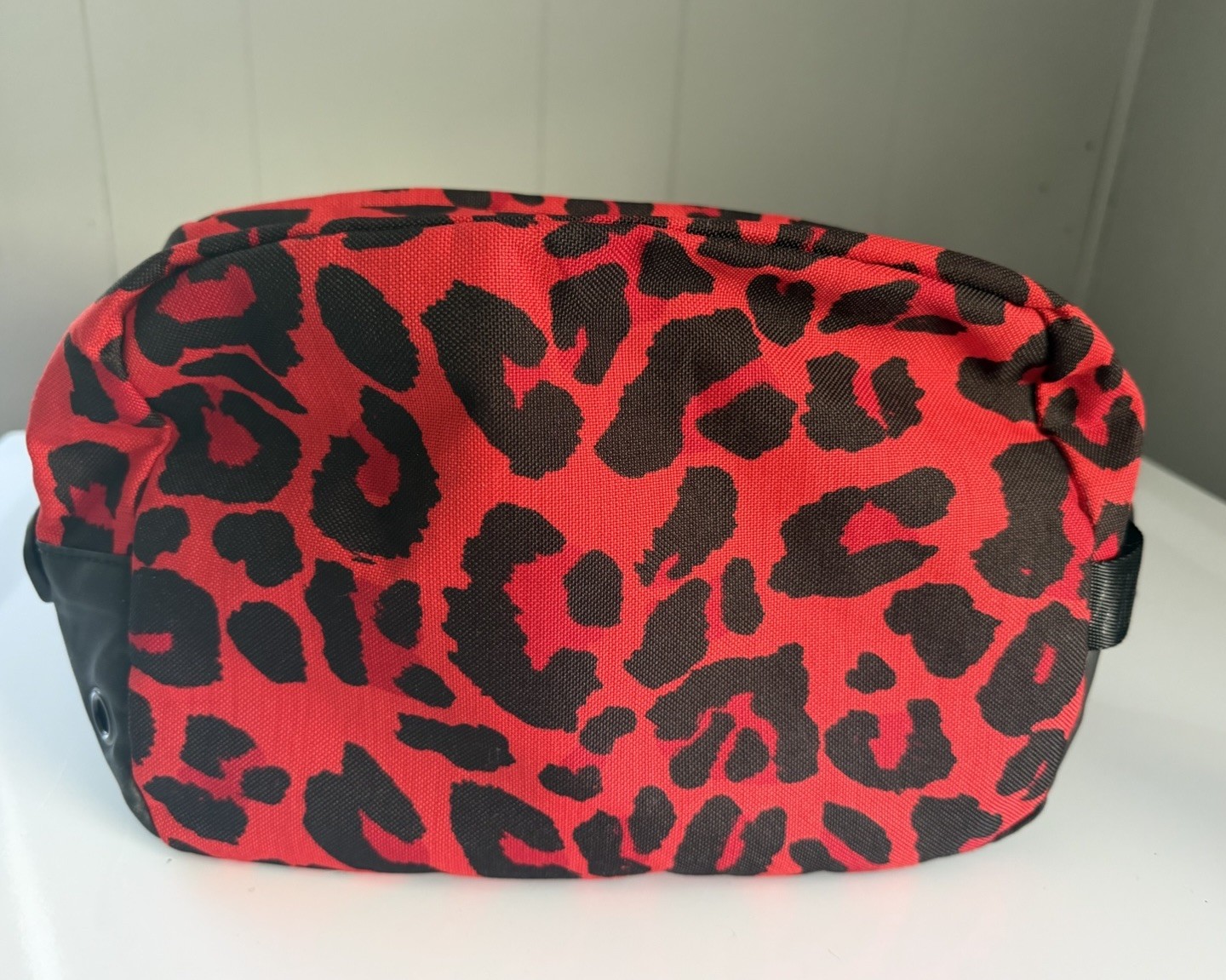 Authentic *NIKE* Toiletry Utility 9L Bag *Leopard Print Red Black* NWOT!
