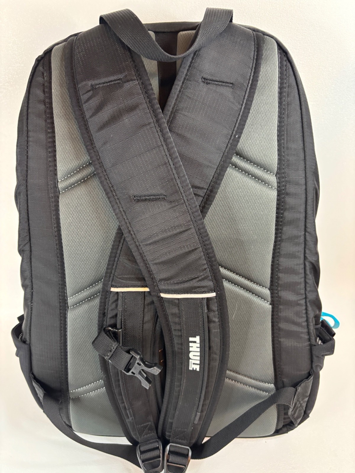 Thule EnRoute Strut Sunglass Backpack Black Hiking Daypack 15″ Laptop Travel Bag
