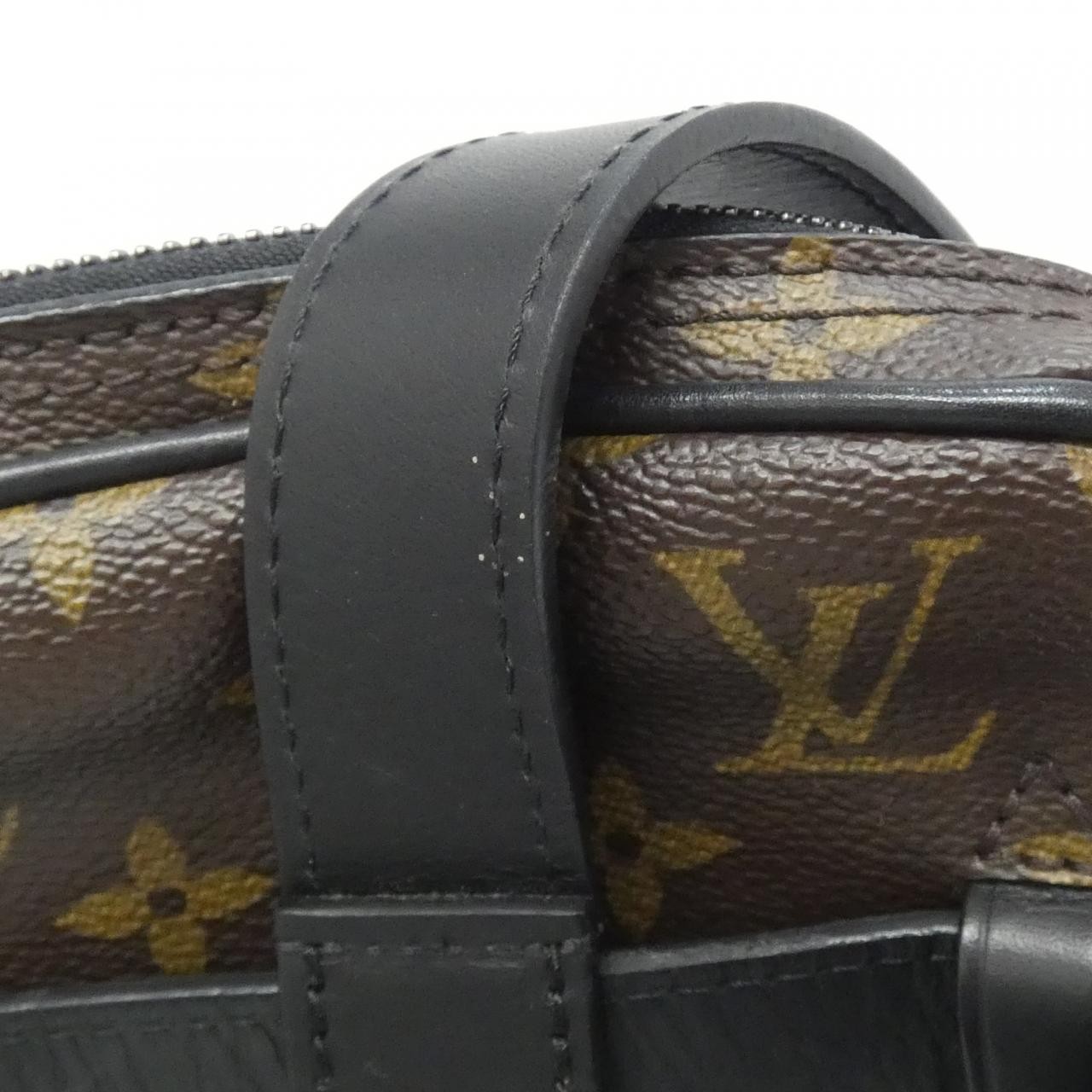 Authentic Louis Vuitton Monogram Solar Powered Ray Utility Side Bag M44477 S…