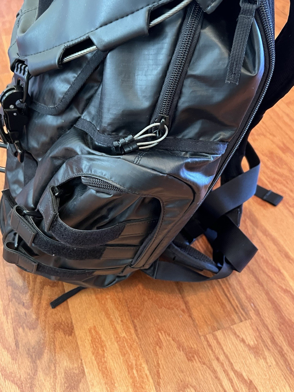 Oakley Kitchen Sink LX Designer Backpack Shiny Stealth Black Military Bag Luxury