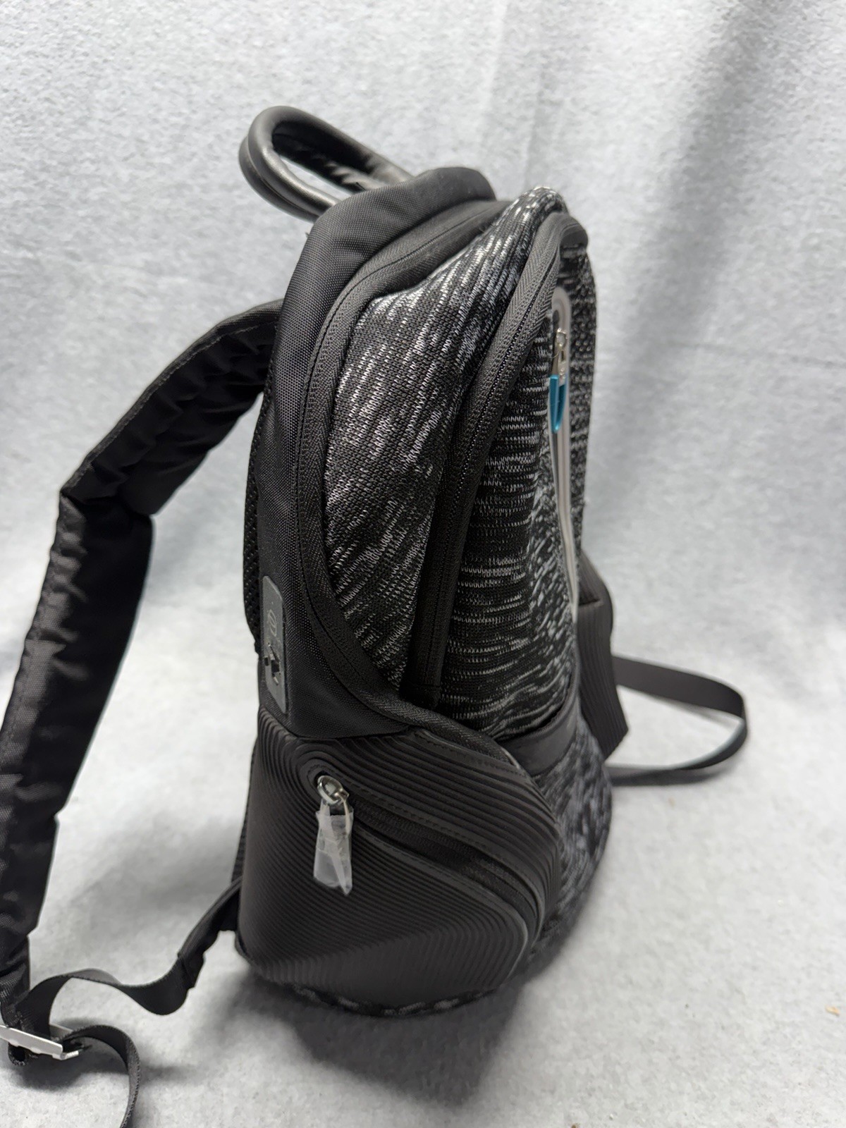 Piquadro Coleos CA3936OS37 Zaino Laptop Bag Built In USB And Micro USB 11L
