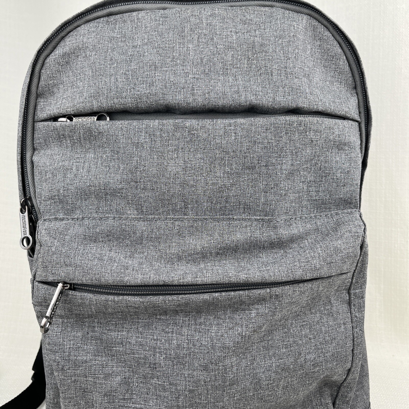 American Tourister Backpack Lightweight Dark Gray Fits 13” laptop Nice!!