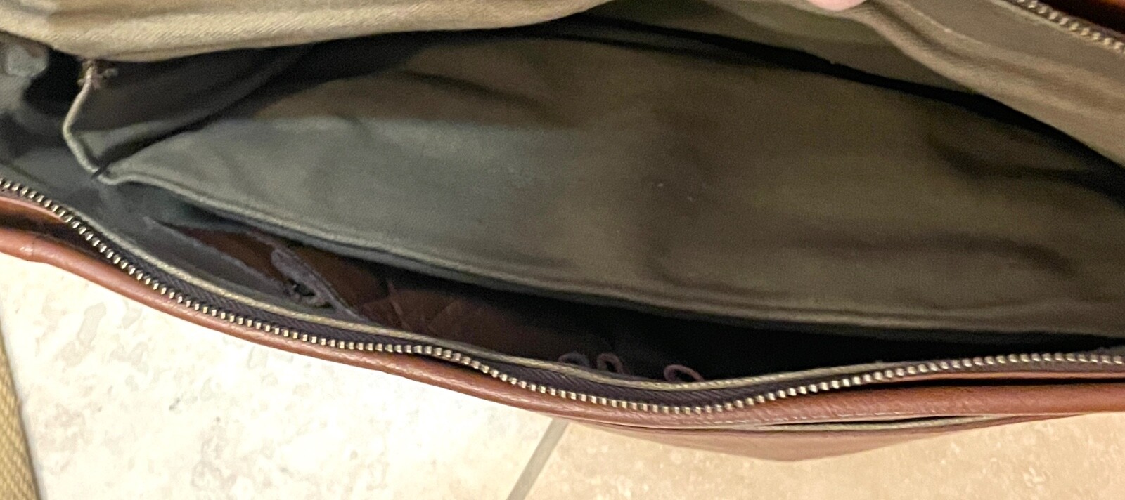 Buffalo Jackson Trading Co. Leather Briefcase Satchel Messenger Bag Conac Brown