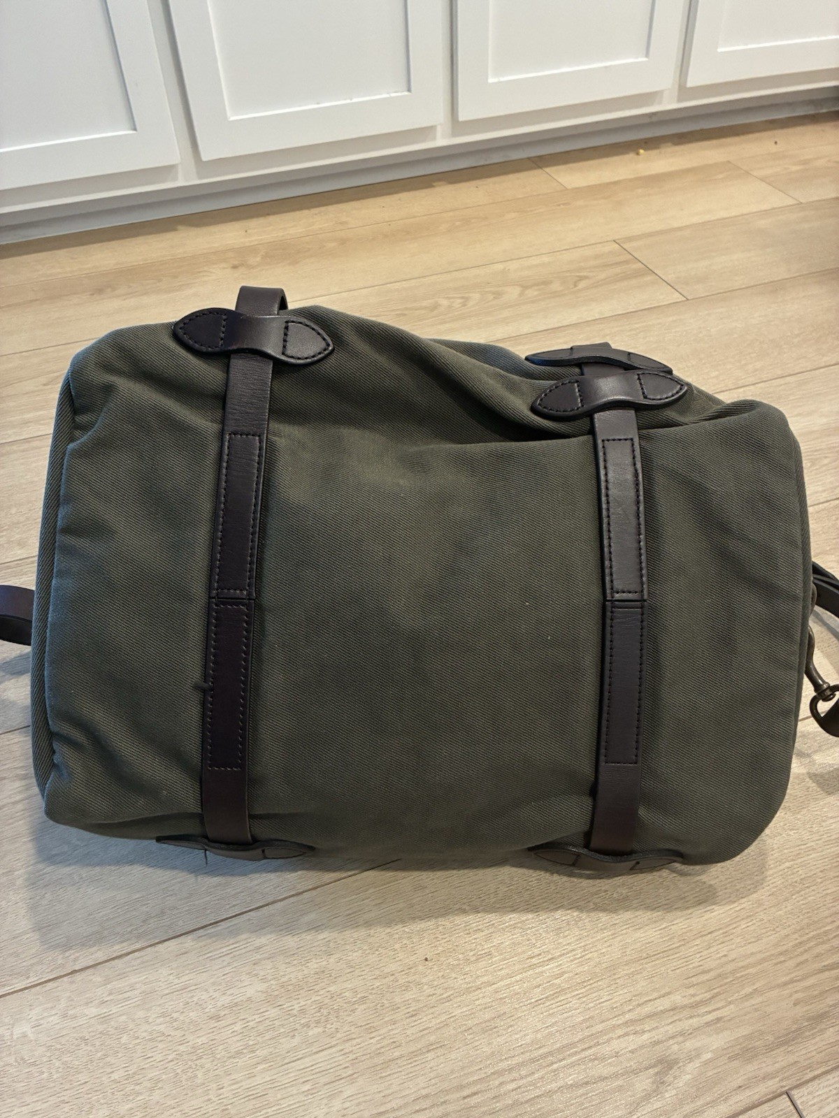NWT Filson Medium Rugged Twill Duffle Bag Otter Green 43L
