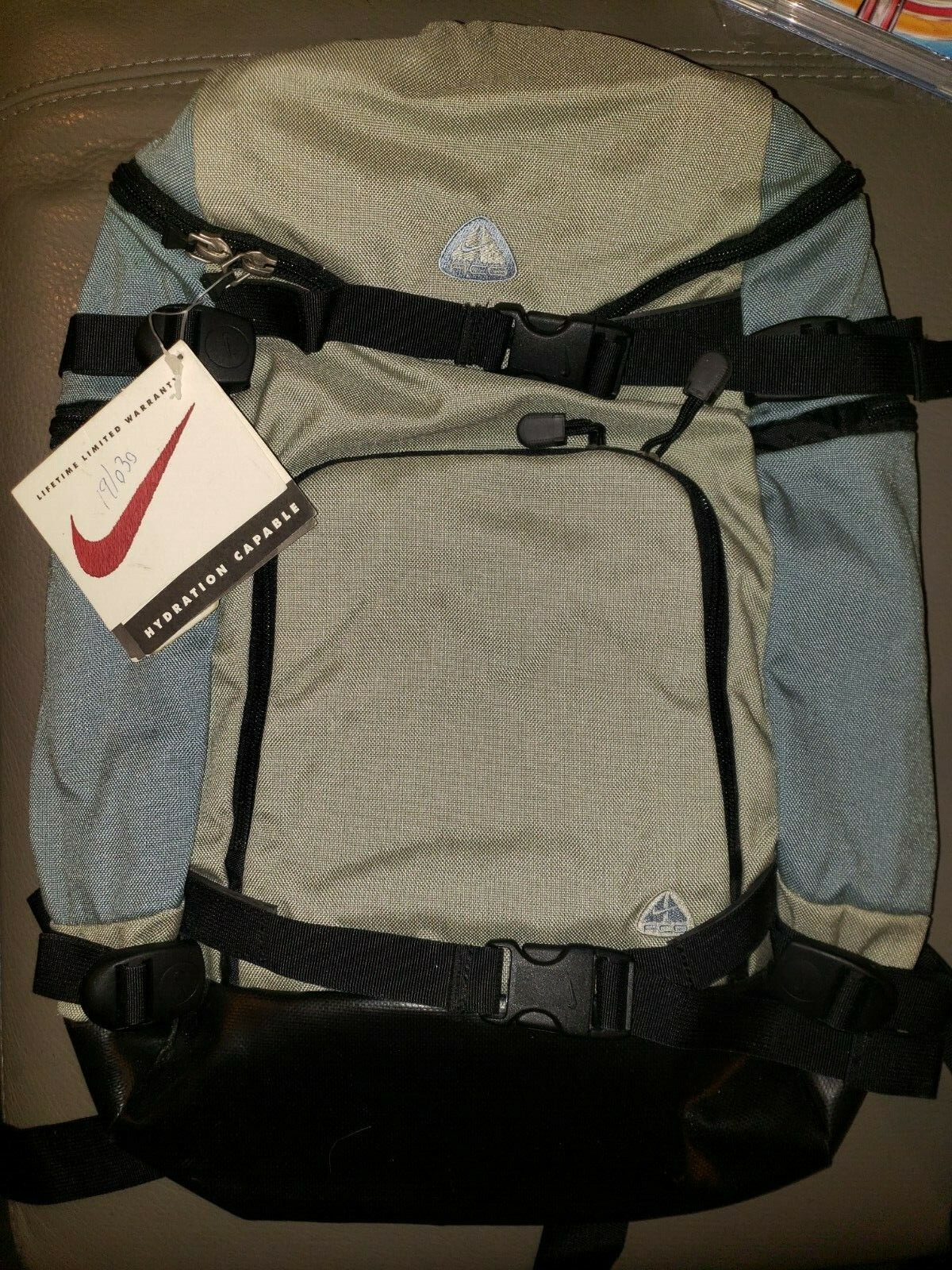 BNWT Nike ACG Hydration capable backpack bag
