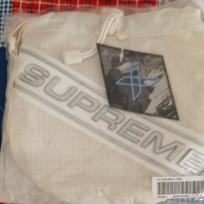 Supreme White Drawstring Mesh Pocket Shoulder Strap Men’s Shoulder Bag