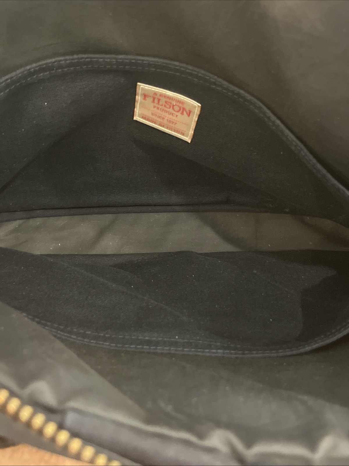 Filson Rugged Twill Tablet Briefcase | Navy | 11070324 | MiUSA | Missing Strap