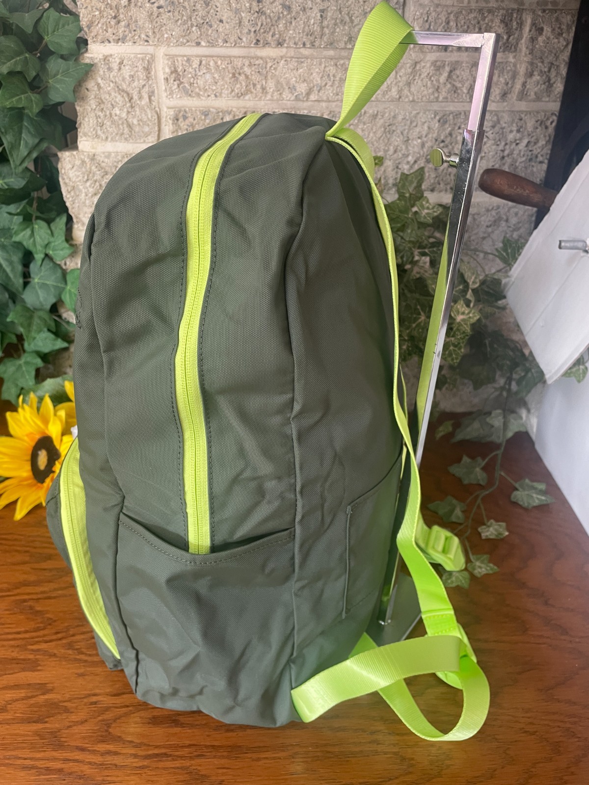 NWT TUMI GREEN/LIME PACKABLE BACKPACK FOLDABLE SHOULDER LARGE BAG TRAVEL CARRYON