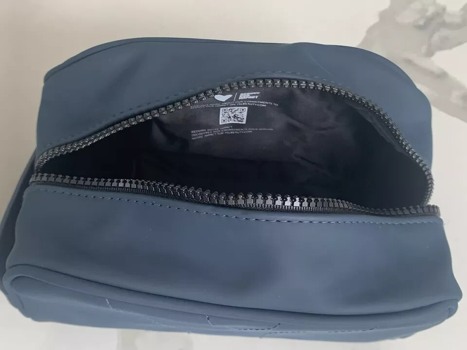 YVES Saint Laurent Parfums Prestige Men Blue Pouch-NEW IN PACKING