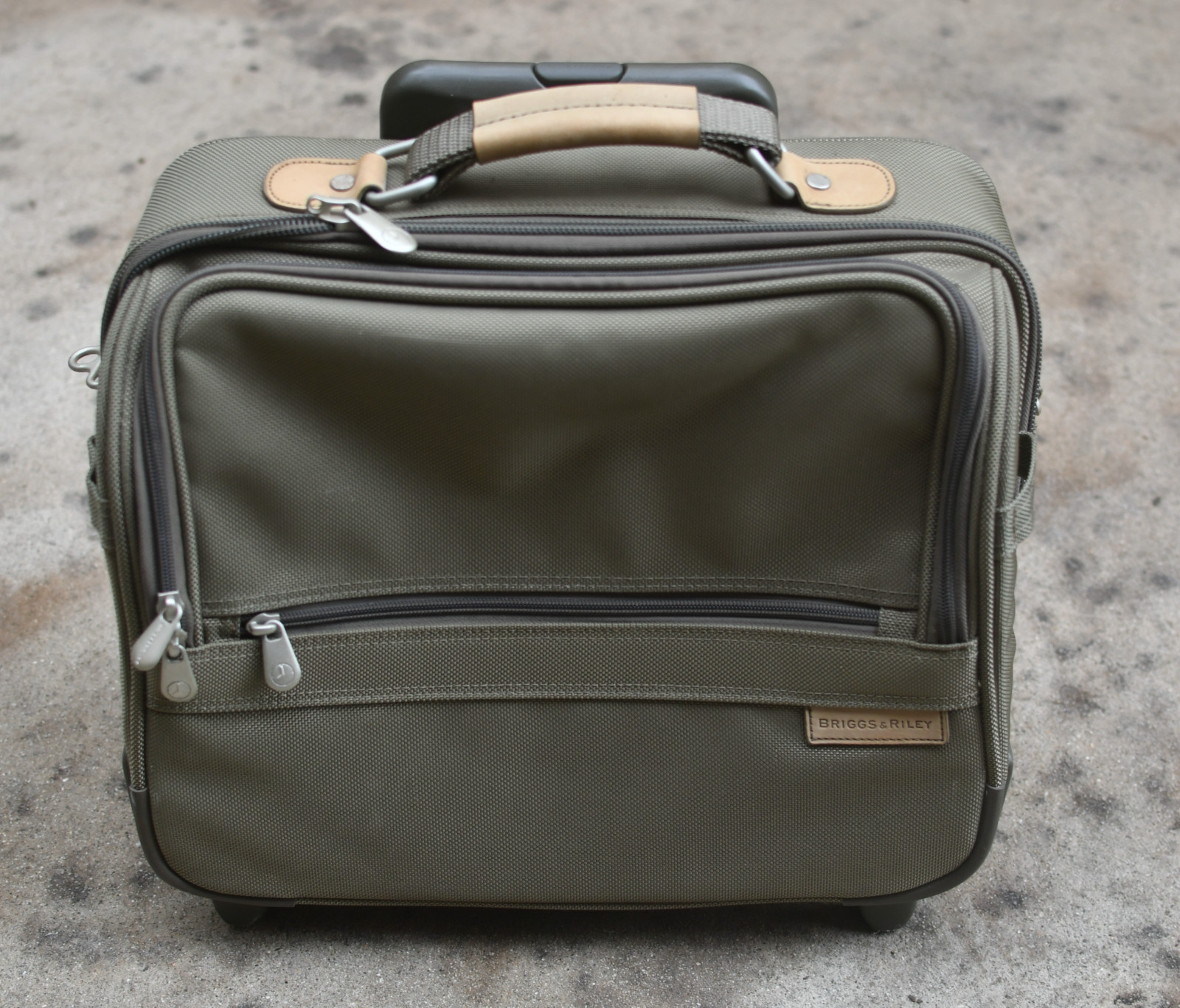 Briggs Riley Rolling TravelWare Day Gym Bag UnderSeat No Sirap