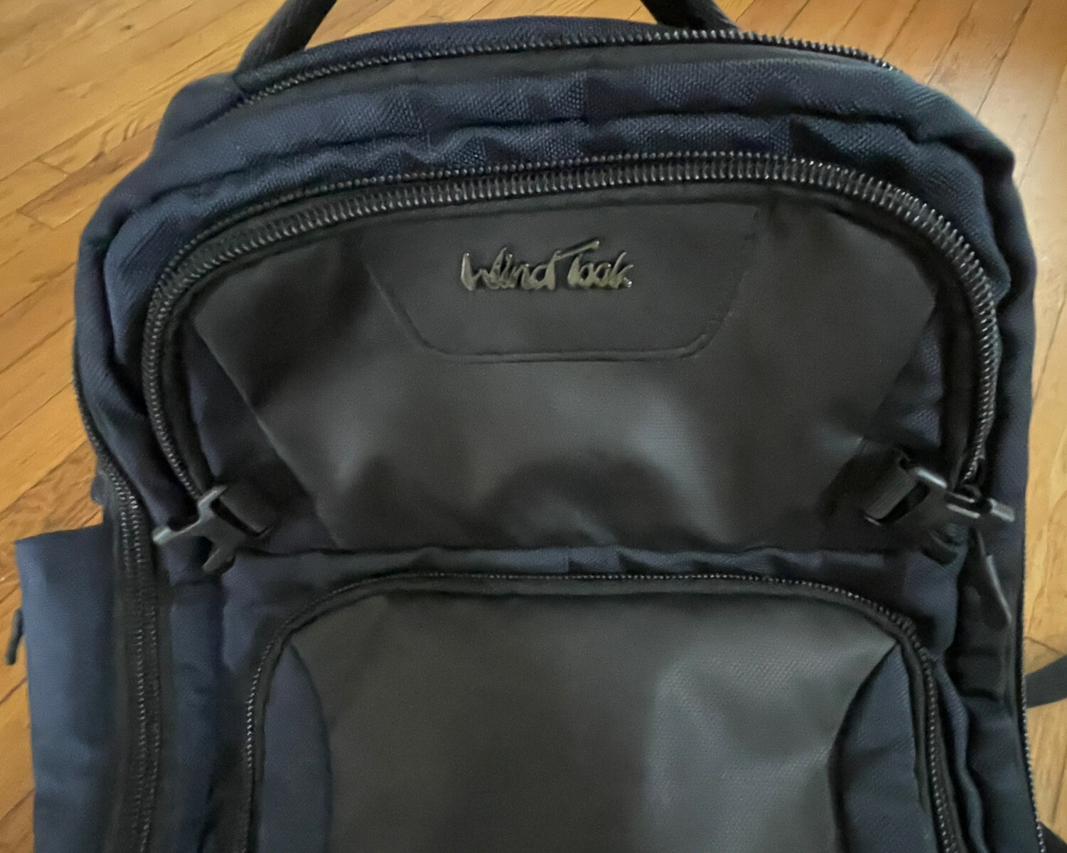 Arctic Hunter Windtook Waterproof Durable Lightweight Laptop USB Backpack