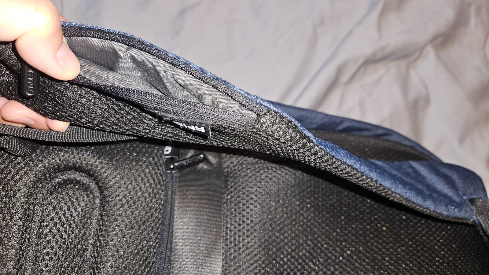 XDDESIGN Bobby Hero XL – Antitheft Backpack