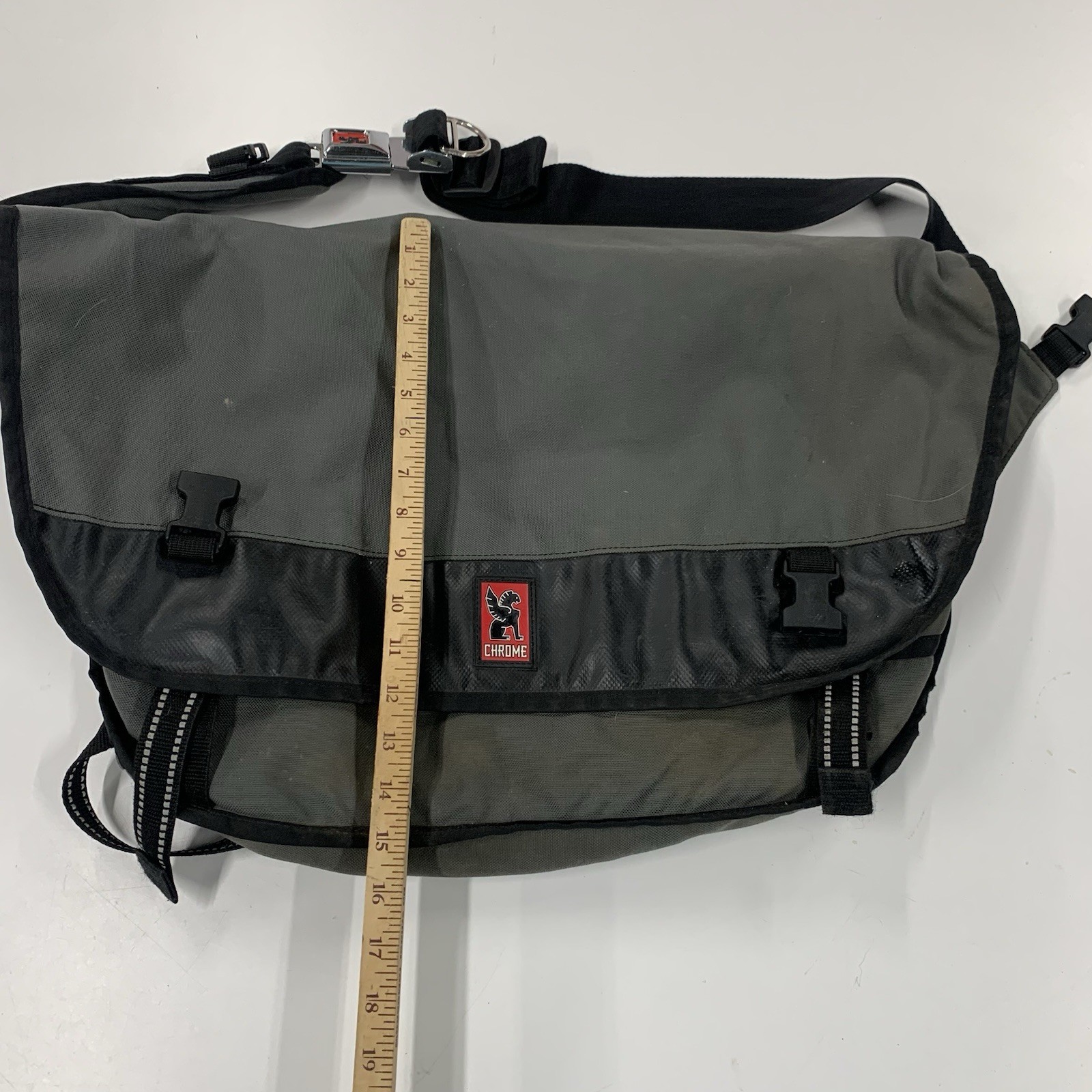 Chrome Industries Messenger Bag Gray & Black – Made In USA
