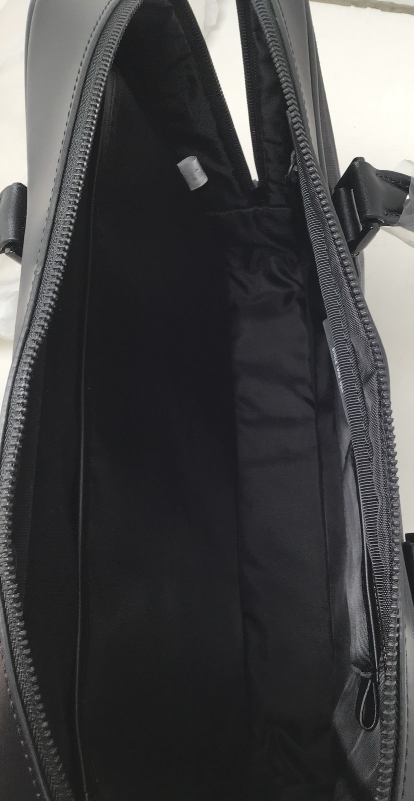 Zero Halliburton Brief Case with Shoulder Strap in Black 81273-01 / 16x13x3 in.