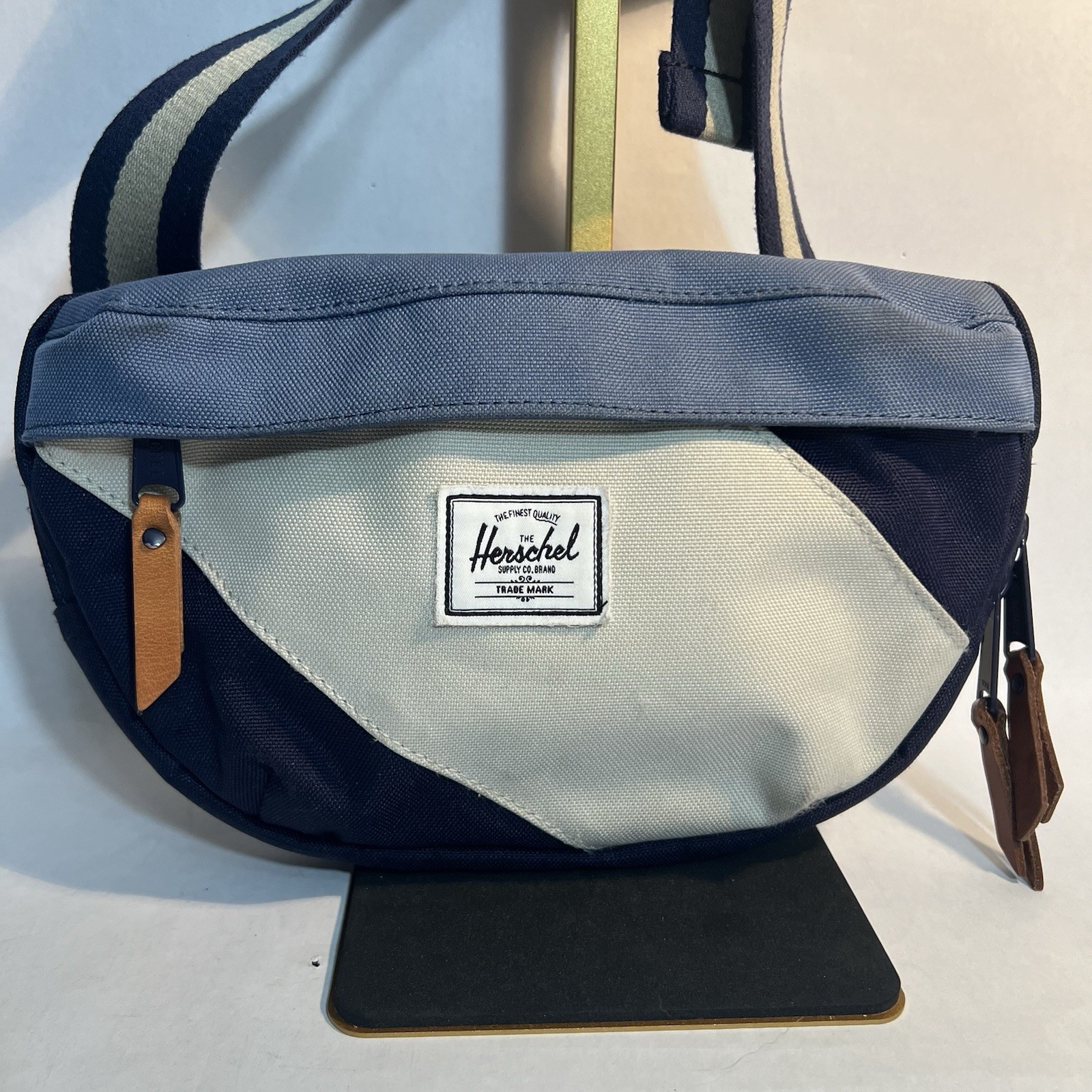 Herschel Nineteen Select 3L Hip Pack Peacoat Blue Mirage Pelican One Size