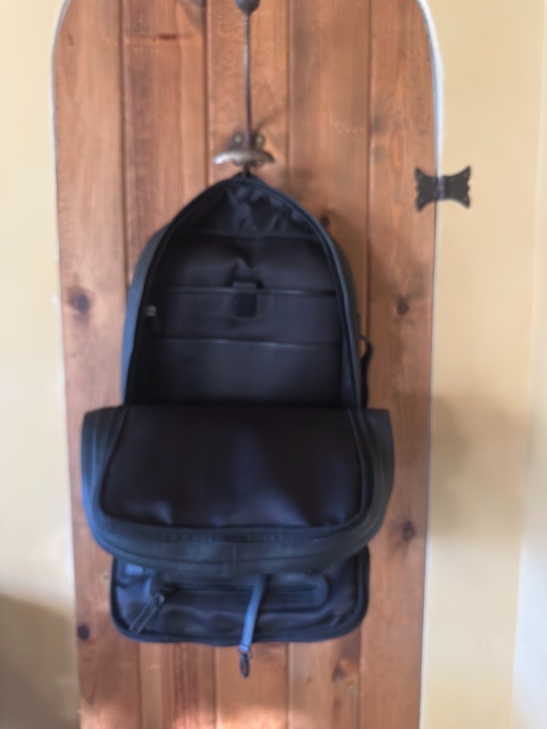 High Quality Black leather backpack/briefcase “Genicci” Netherlands, Unisex