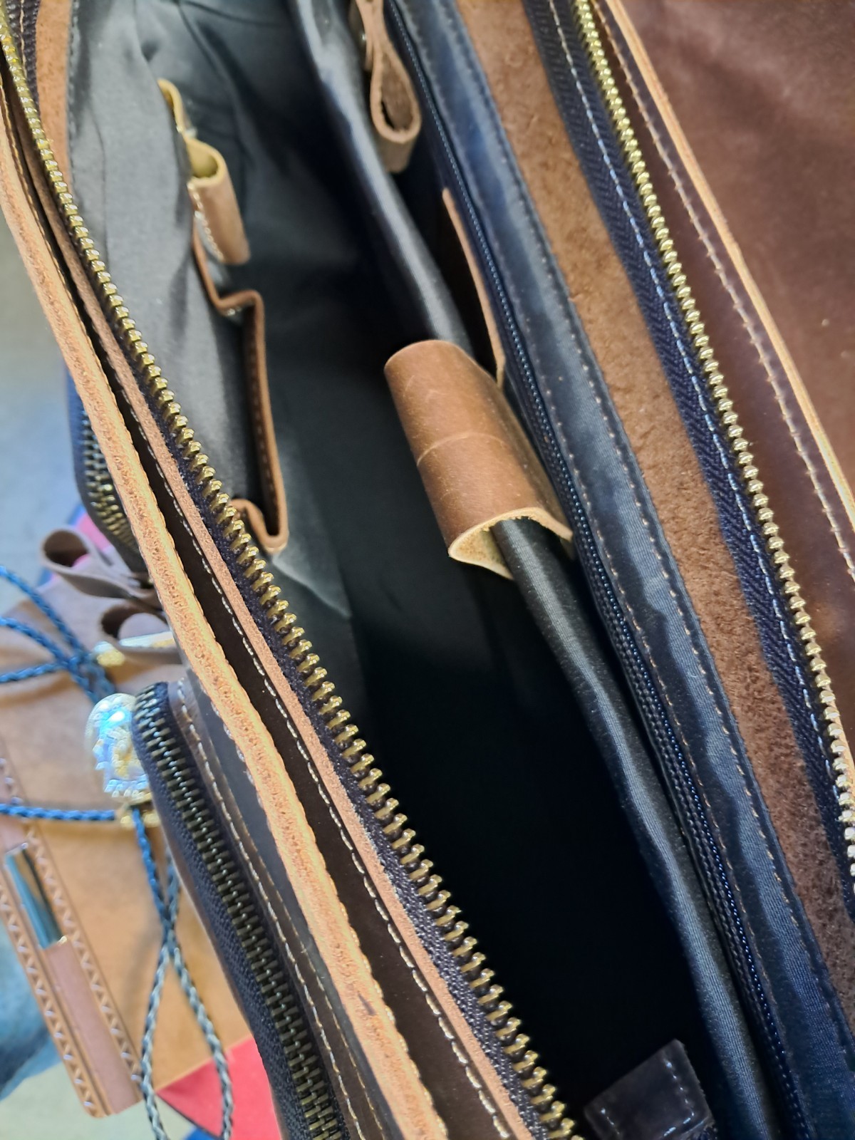 Crazy Horse Leather Briefcase Messenger Bag Business Laptop CNC Necktie Western