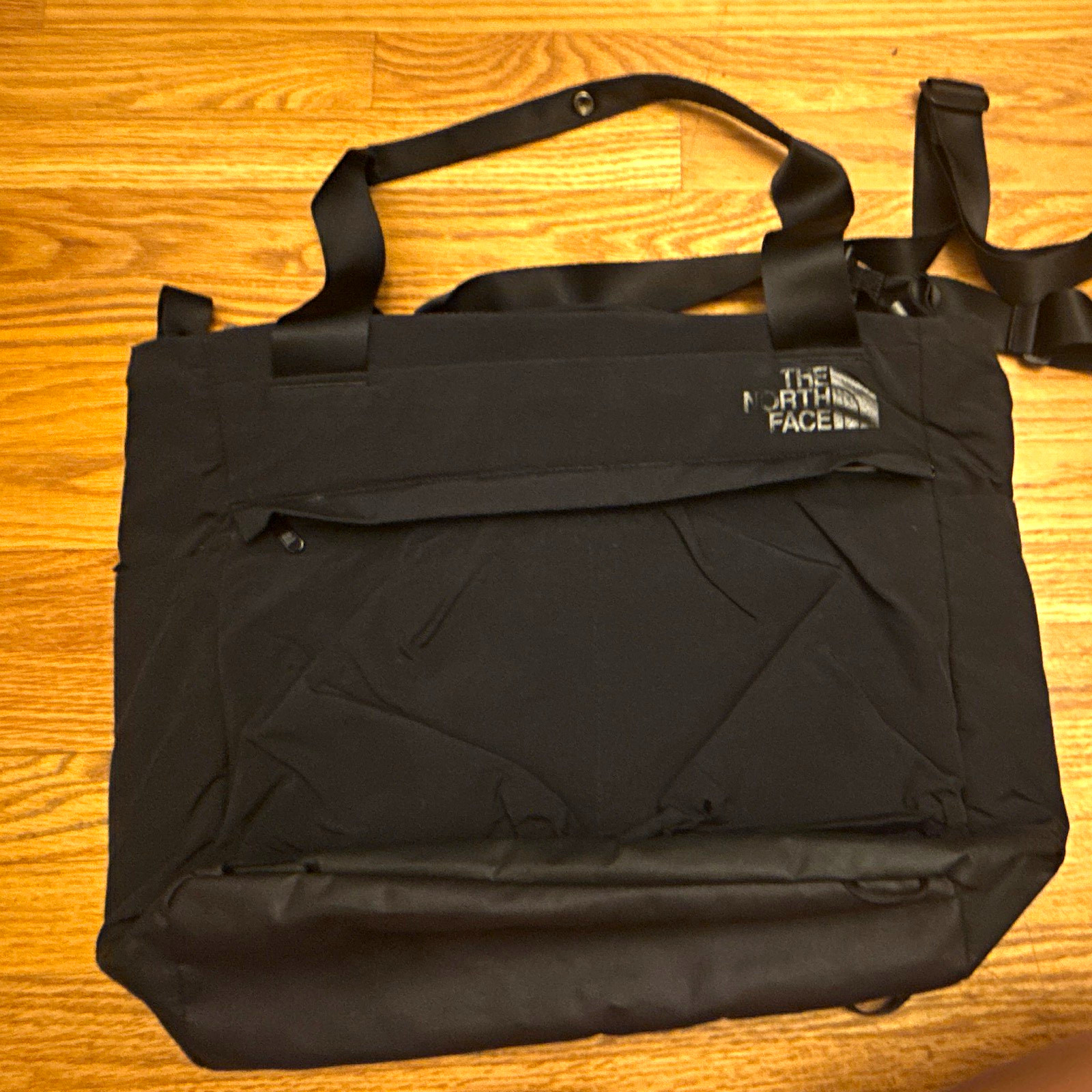 The North Face Black Large 25L Duffle Bag NF0A52T6 Zip, 2 Pockets, Straps