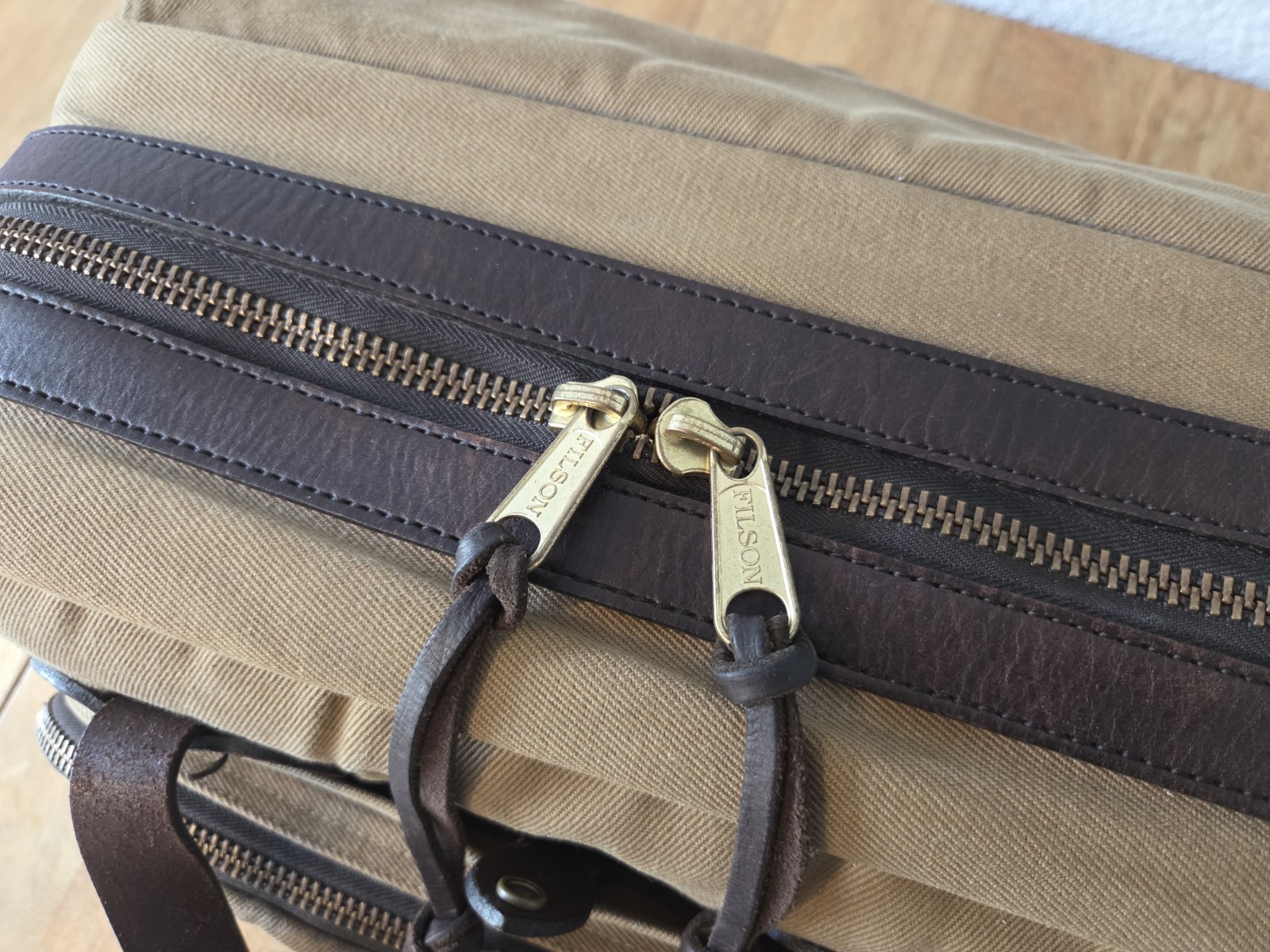 Filson Rugged Twill Padded Computer Bag | Tan | USA Made | MSRP $625 | Rare