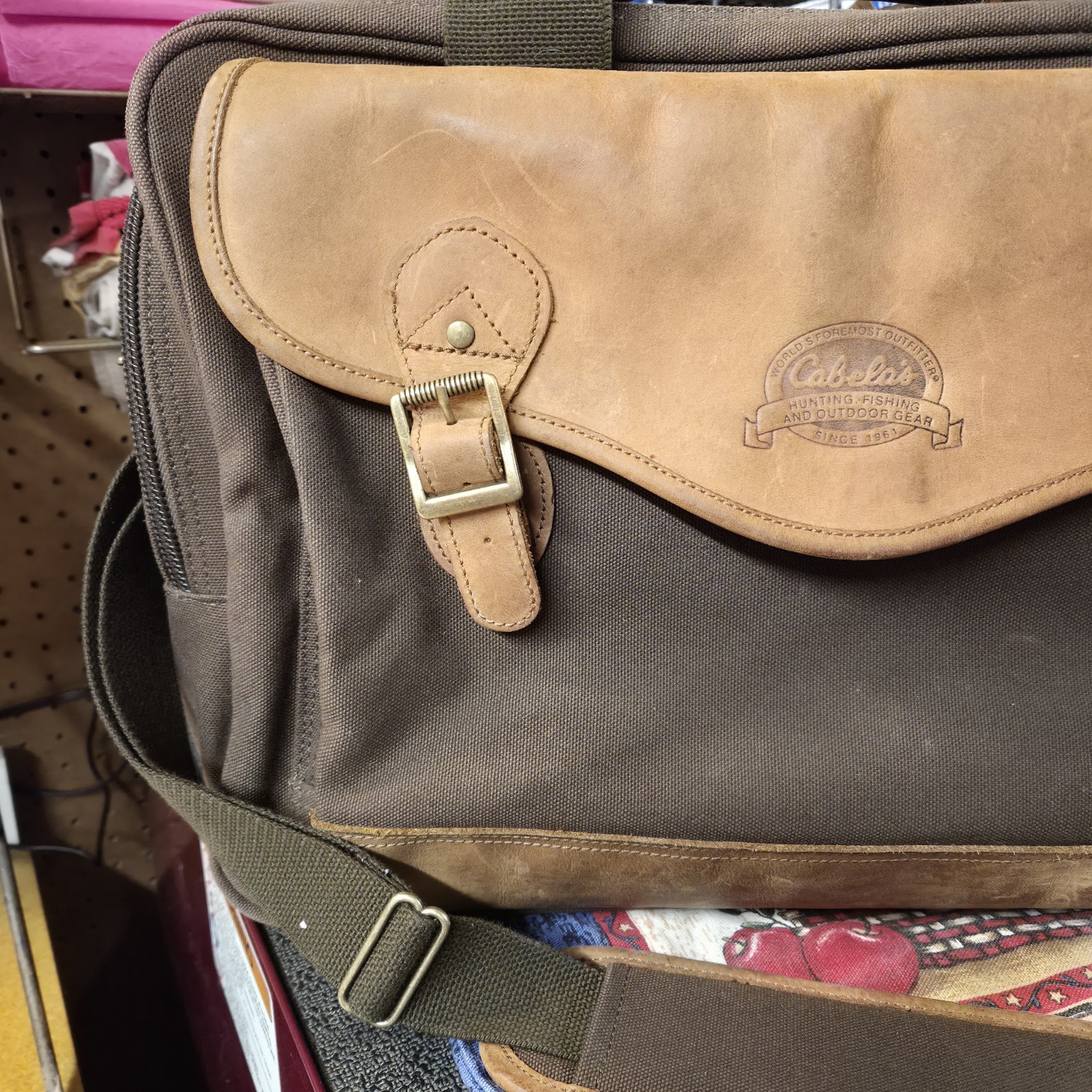 Cabela’s Brown Canvas & Leather Fishing Hunting Camping Large Travel Luggage Bag