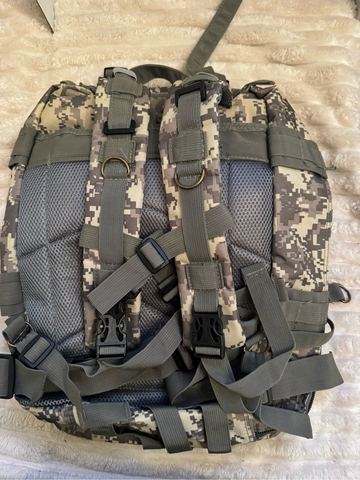 Men’s Tactical Digital Camo Backpack – Multi-Pocket Utility Daypack