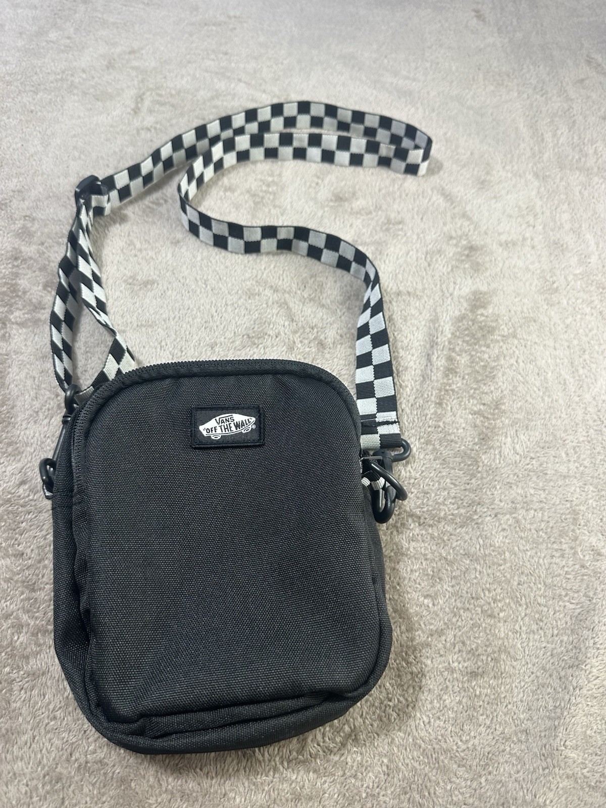 VANS small Go Getter Cross-Body Shoulder Bag Purse Black & White Checker A10