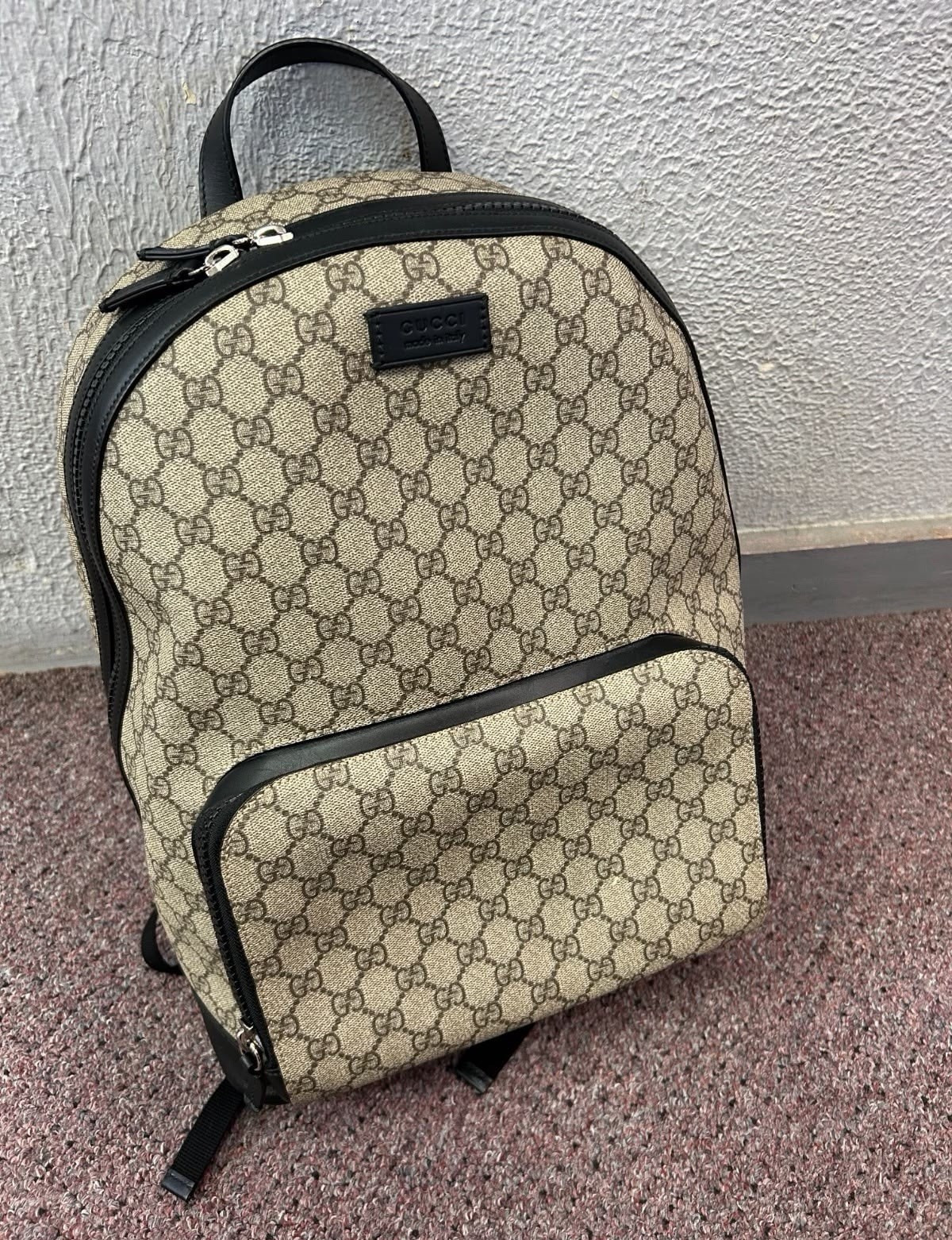 Gucci GG Pattern Men’s Backpack Beige Brown Black Zip Closure Shoulder Strap