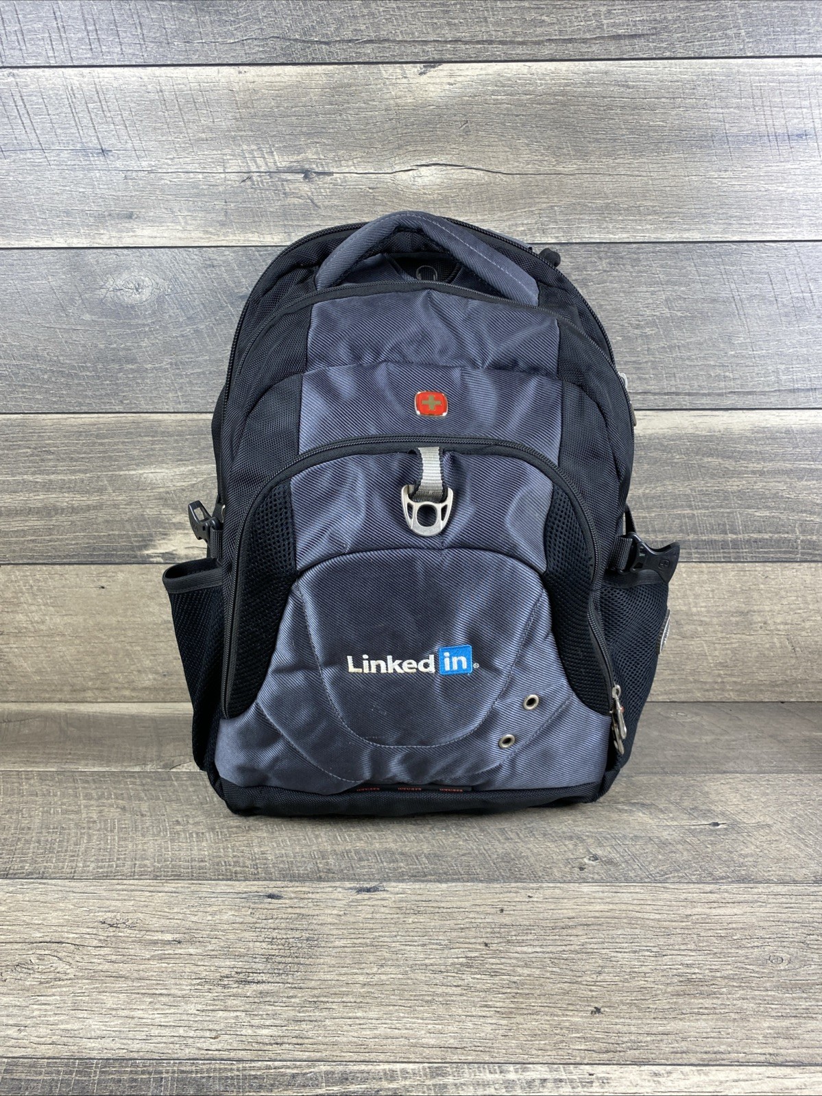 SWISSGEAR AIRFLOW BLACK & GRAY SCHOOL TRAVEL BACKPACK BAG