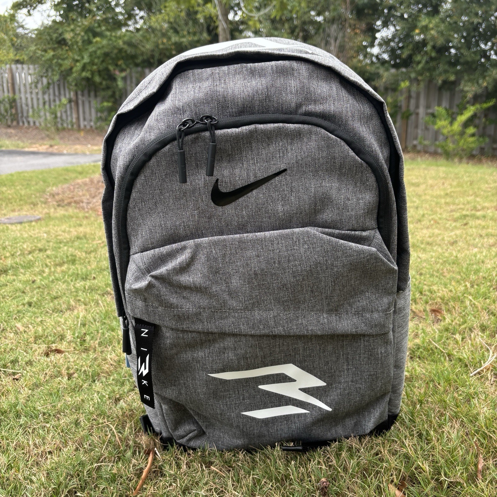 Nike 3 Brand Deluxe Backpack – Heather Grey – One Size (28L)