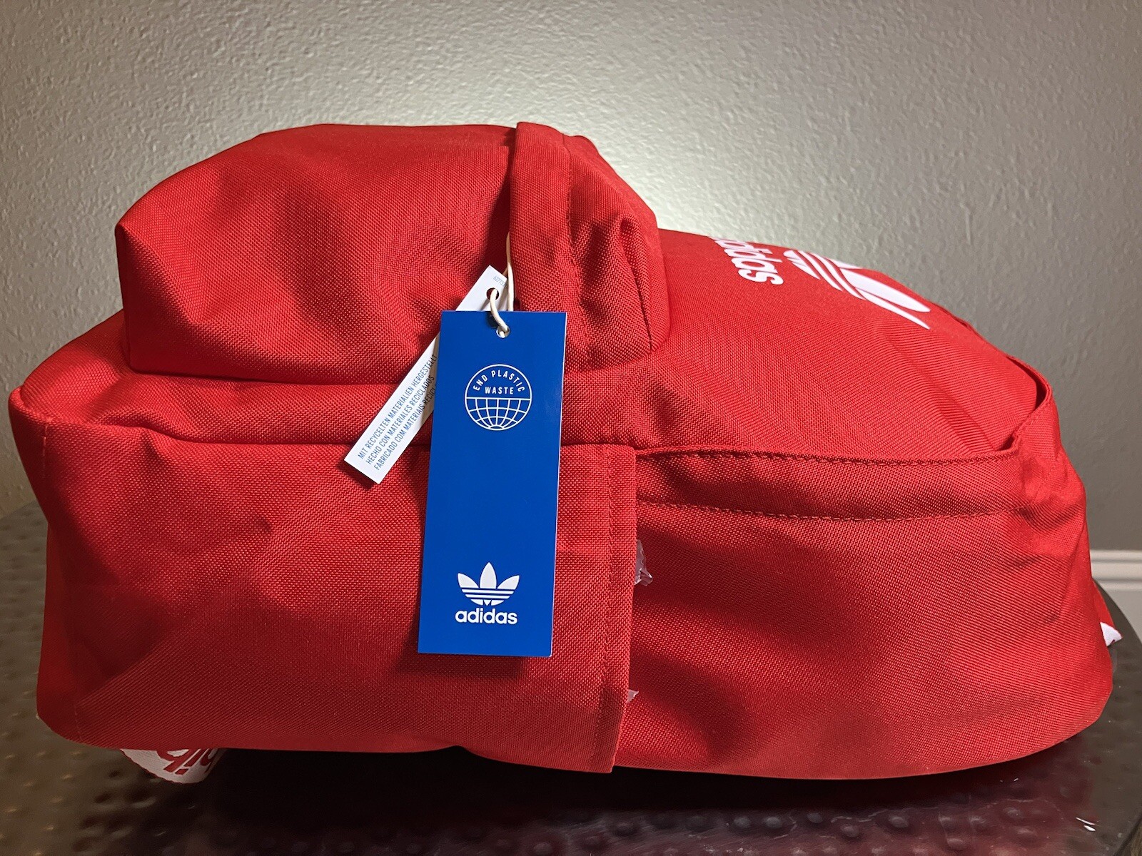 Adidas / ADICOLOR Backpack / HY1012 / Red / L