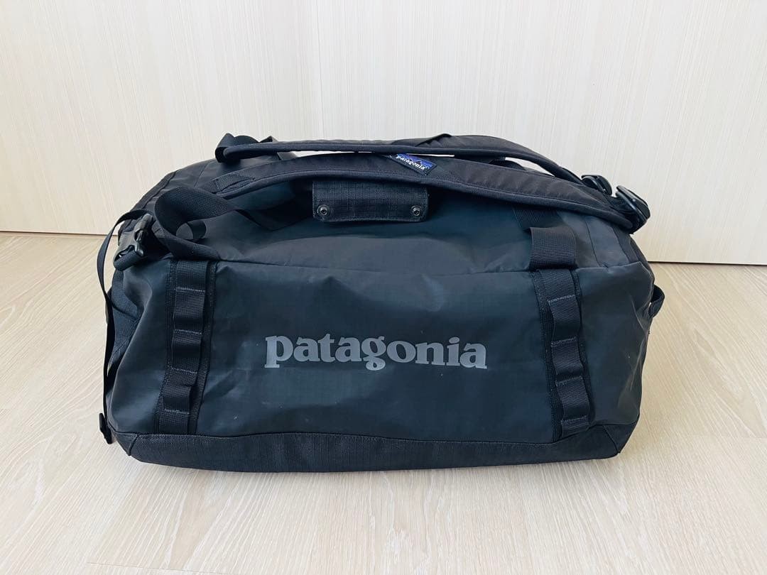 Patagonia Black Hole Duffel 40L Duffel Bag Very Good Recycled Polyester