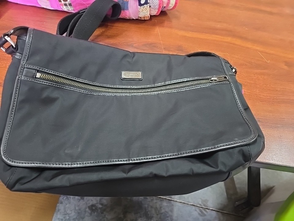 Coach Mens Black Nylon Messenger Bag Leather Trim Crossbody Laptop Travel Bag