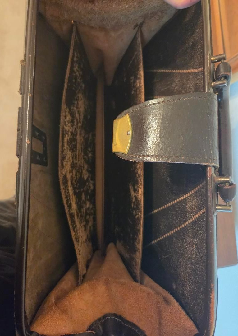 US Government Military Issued Leather Briefcase Type IV USAF Navigator Ca 1960’s