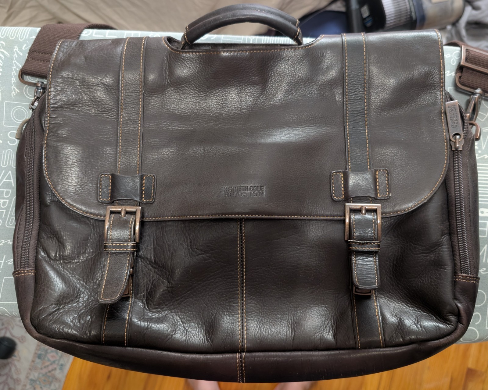 Kenneth Cole Reaction Genuine Leather messenger bag brown laptop