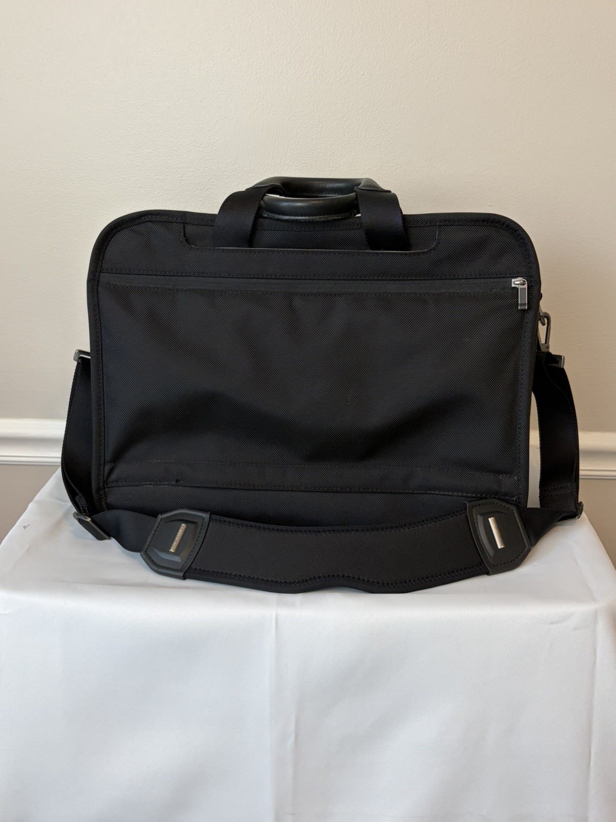 Briggs & Riley KB402X-4 @Work Expandable Briefcase Messenger Bag Black 17″ EUC