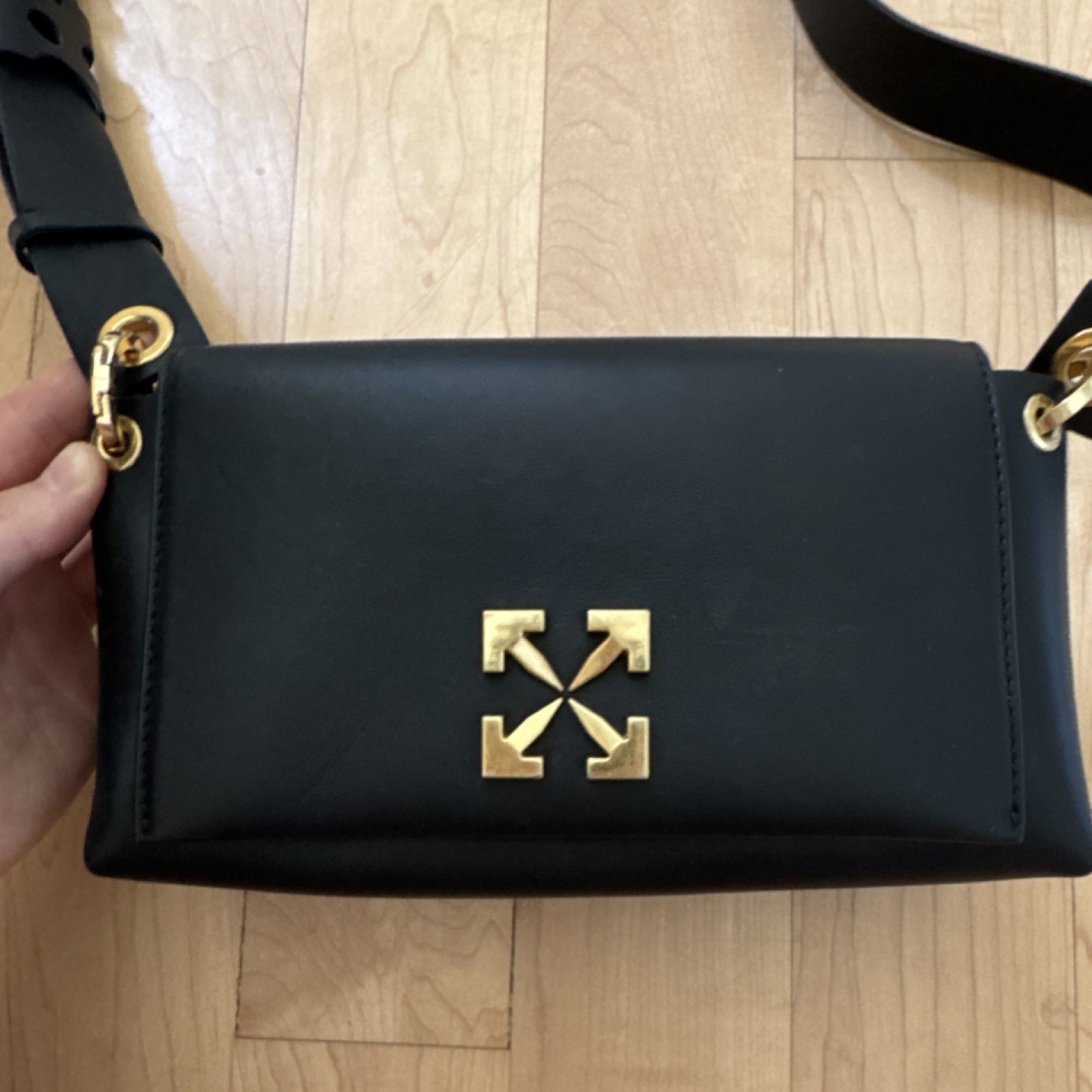 Off-White Black Shoulder Bag Gold Hardware Magnetic Closure Casual