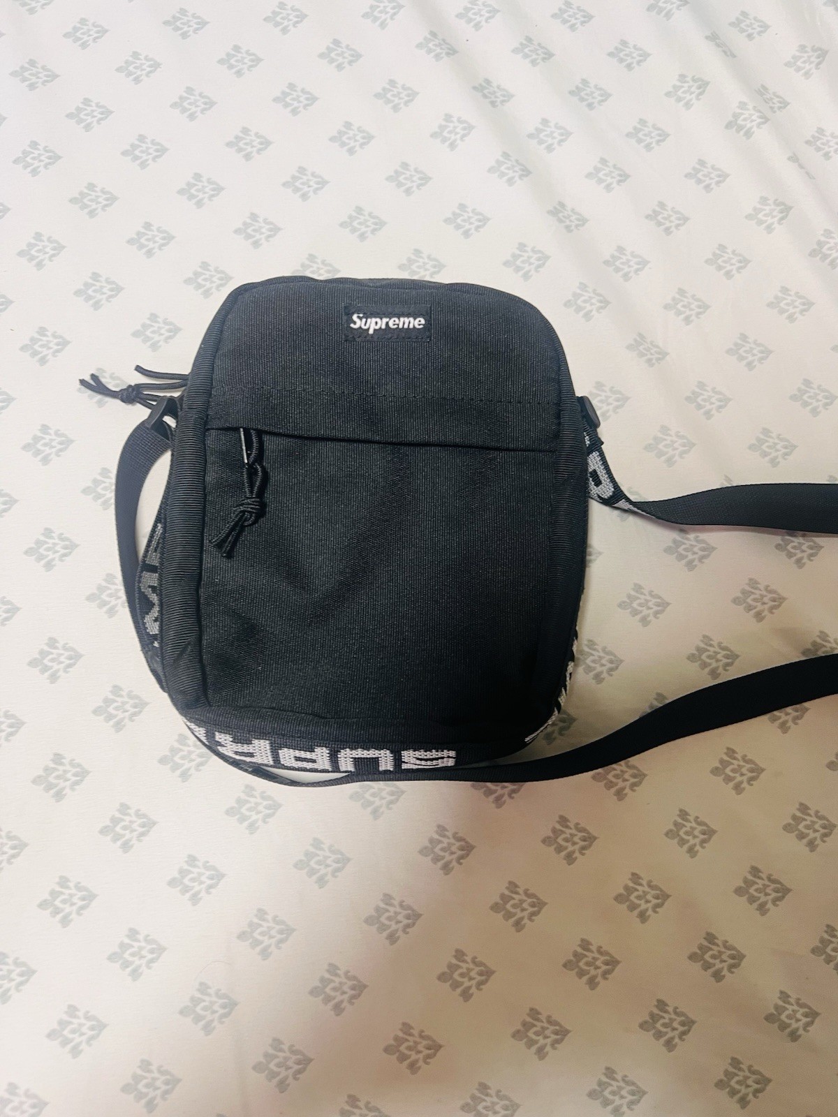 Supreme SS18 Shoulder Bag Black Box Logo Crossbody Streetwear Authentic