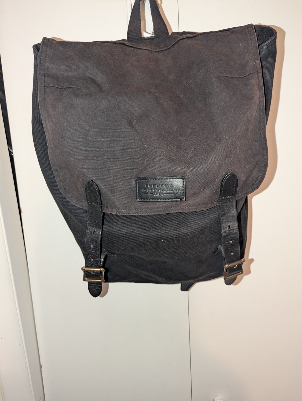 Filson Ranger Backpack Black Rugged Twill Leather Trim Tin Cloth Logo