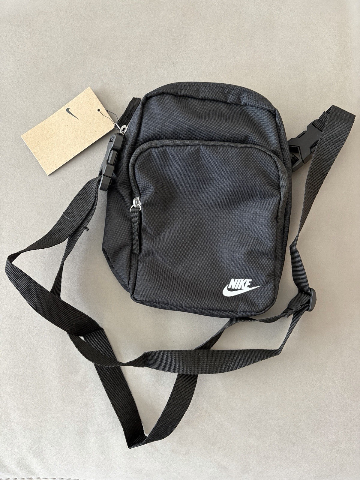 Nike Unisex Adult Heritage Crossbody Bag with White Logo Free Shipping