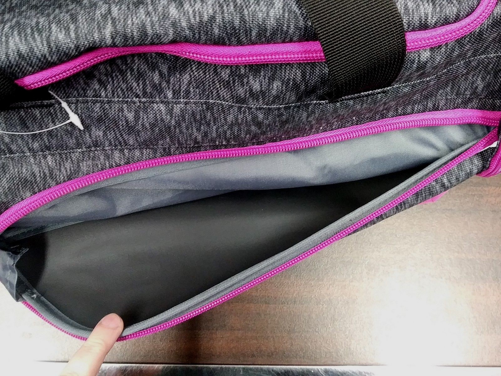 Fila Filatech Sprinter Black/Gray & Purple Medium Size Duffle Gym Bag NWOT
