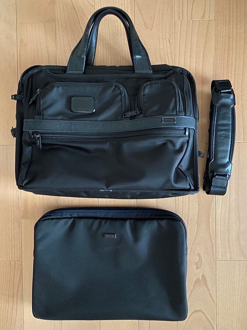 Tumi 26141D2 Expandable Black Nylon Briefcase Leather Handles Laptop Bag 40cm