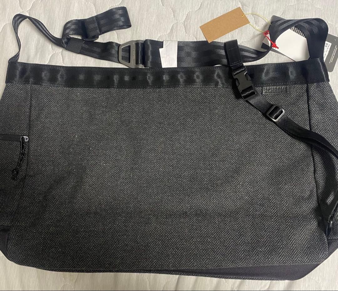 CHROME Newspaper Messenger Bag 26L Herringbone Black New Mens Shoulder Bag