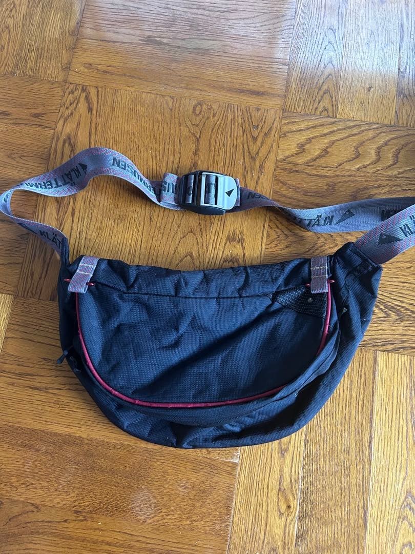 KLATTERMUSEN Body Bag Black 31x14cm Used with Damage