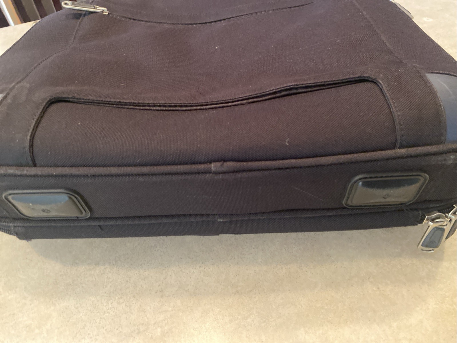 Samsonite Luggage Fabric Slim Briefcase Black Laptop Bag Case 17” X 13” X 4”