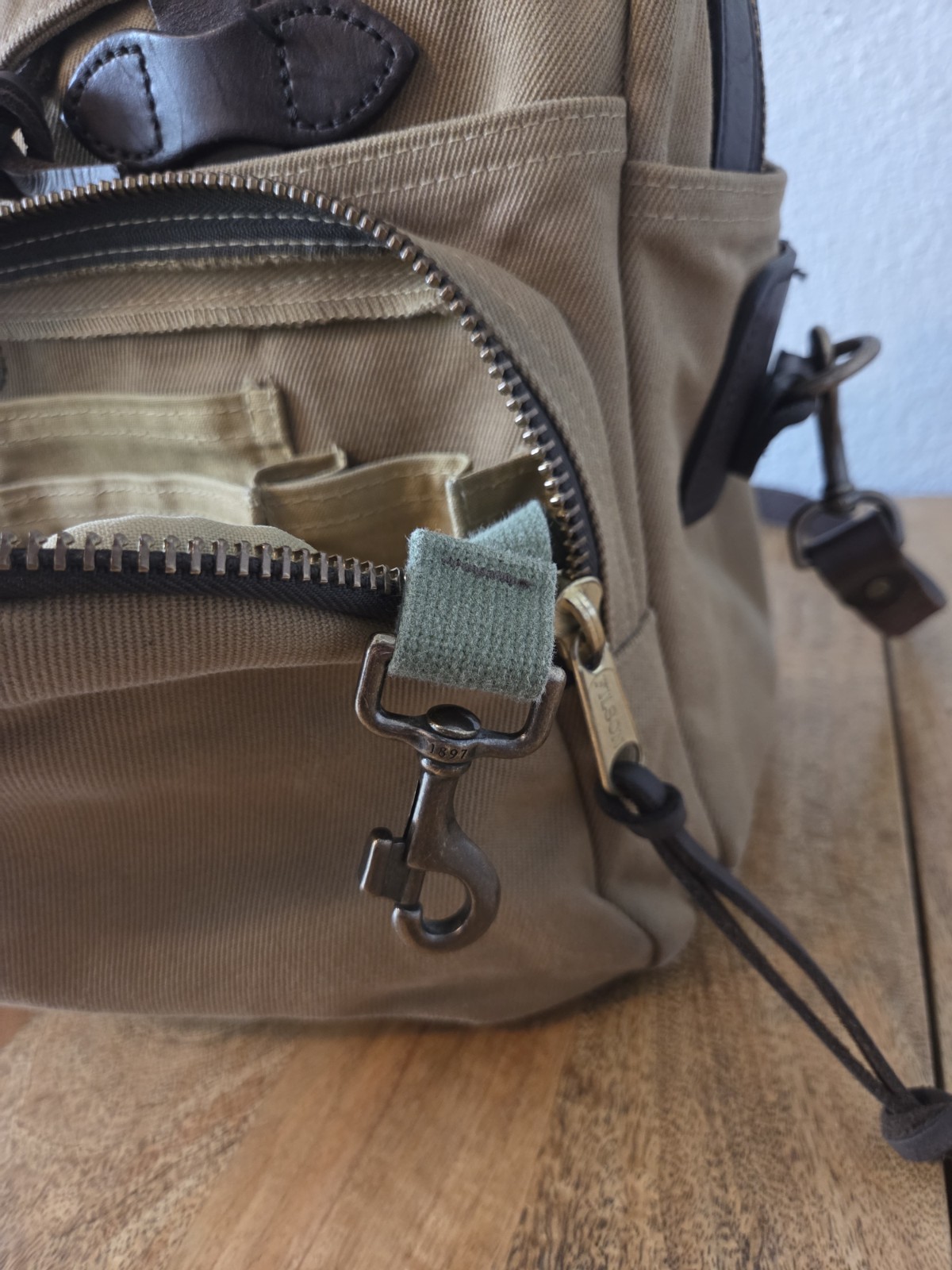 Filson Rugged Twill Padded Computer Bag | Tan | USA Made | MSRP $625 | Rare
