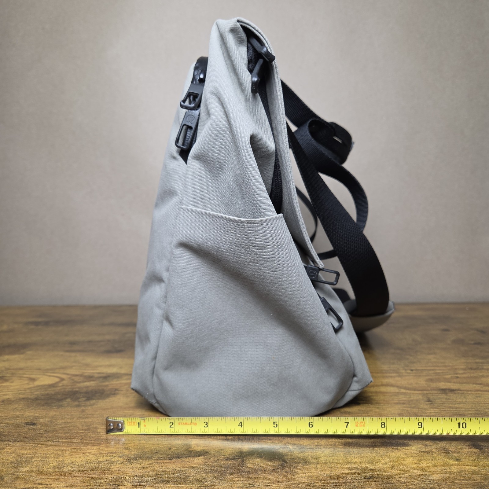 Lululemon Early Embark Duffel Gray Messenger Laptop Travel Bag